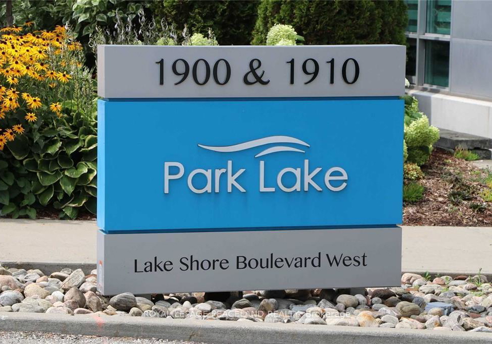 1900-lake-shore-boulevard-w-toronto-ontario-w12187284