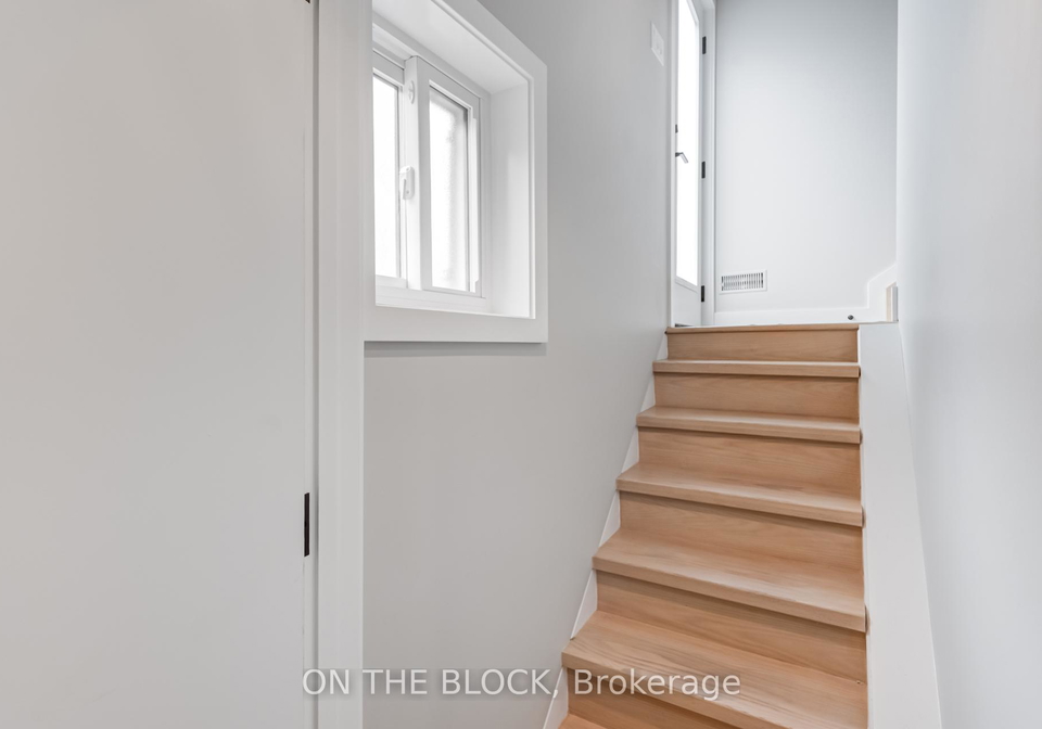 5-east-drive-toronto-ontario-w12187329