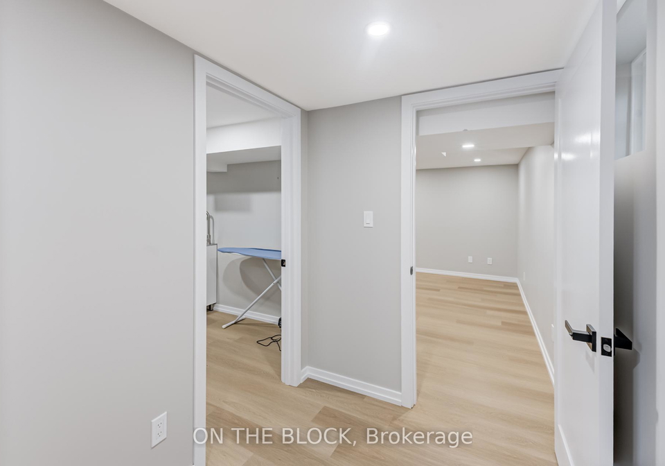 5-east-drive-toronto-ontario-w12187329