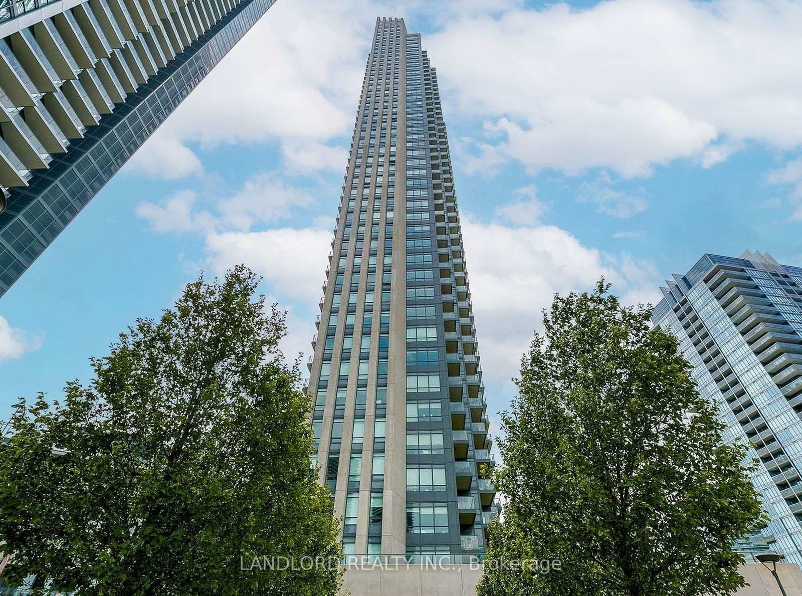 36-park-lawn-road-etobicoke-ontario-w12187845