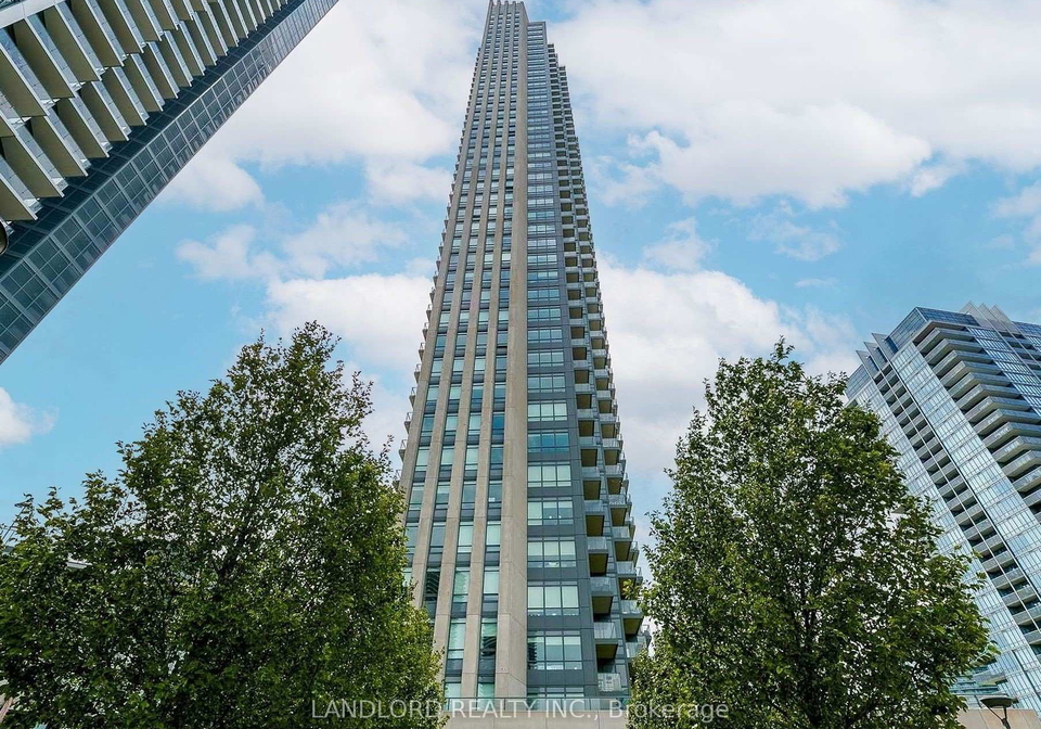 36-park-lawn-road-etobicoke-ontario-w12187845