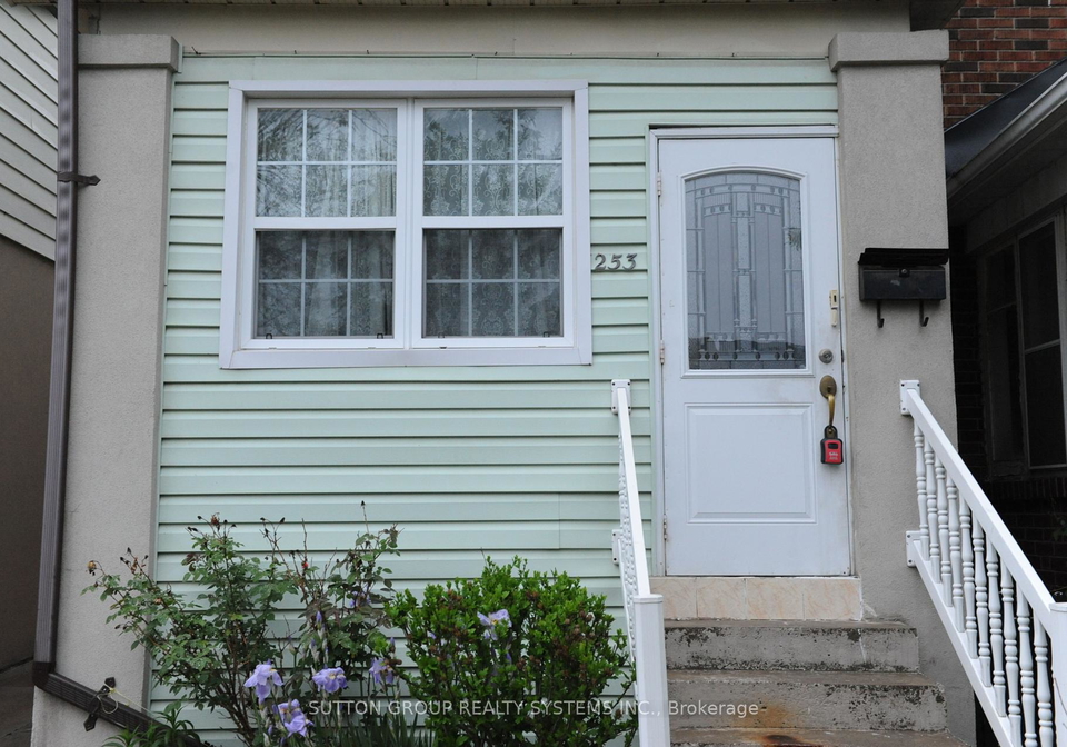 253-silverthorn-avenue-toronto-ontario-w12188206