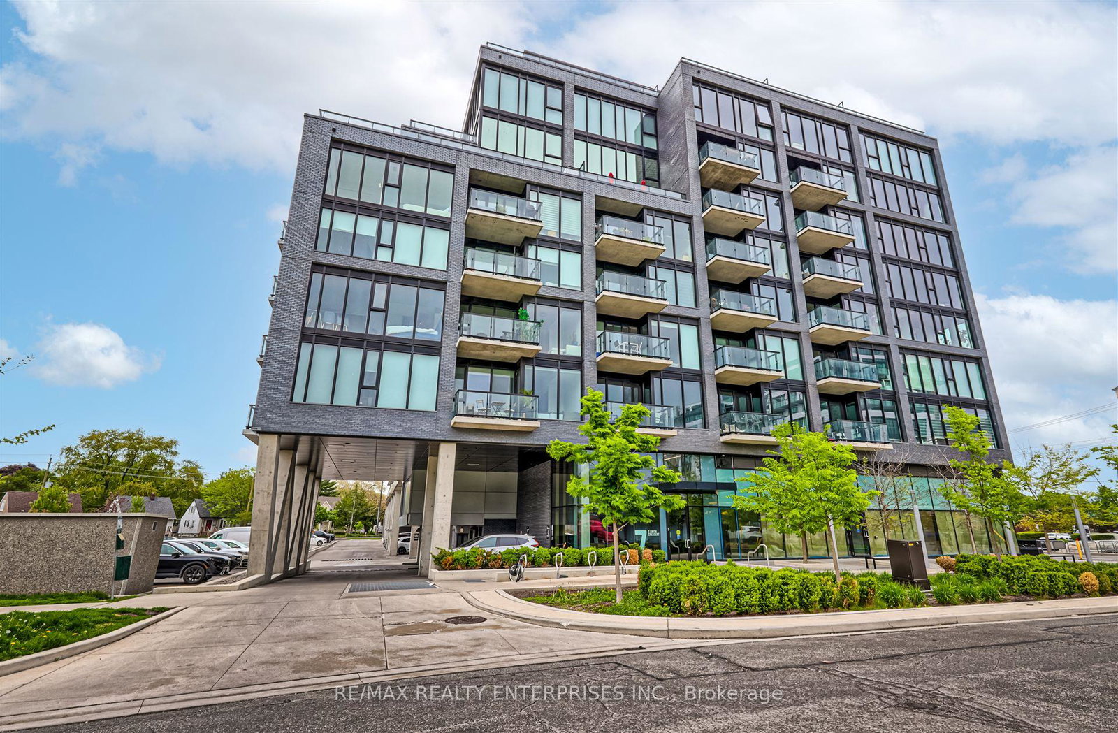 7-smith-crescent-etobicoke-ontario-w12189129