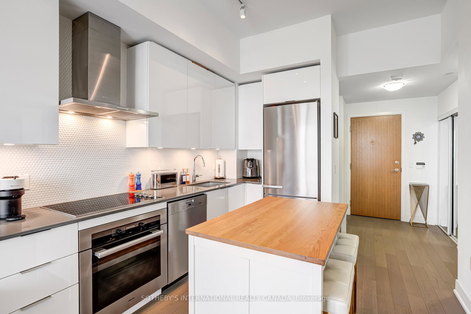 20-shore-breeze-drive-etobicoke-ontario-w12189297