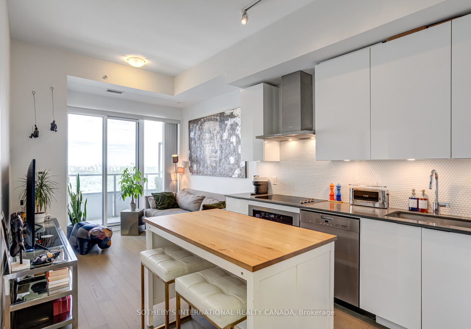 20-shore-breeze-drive-etobicoke-ontario-w12189297