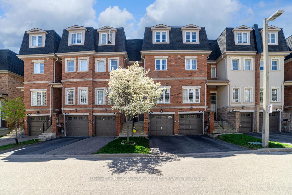 435-hensall-circle-mississauga-ontario-w12189377