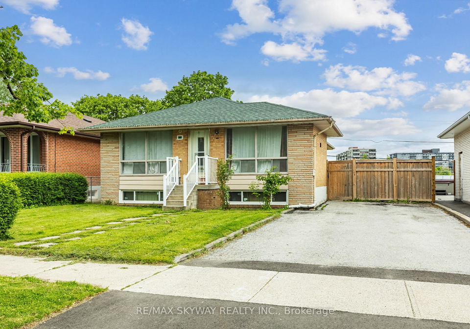 33-tapley-drive-etobicoke-ontario-w12189477