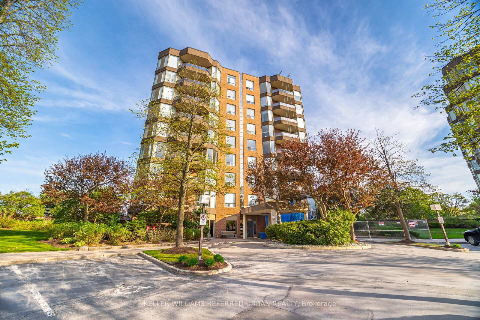1903-pilgrims-way-oakville-ontario-w12189629