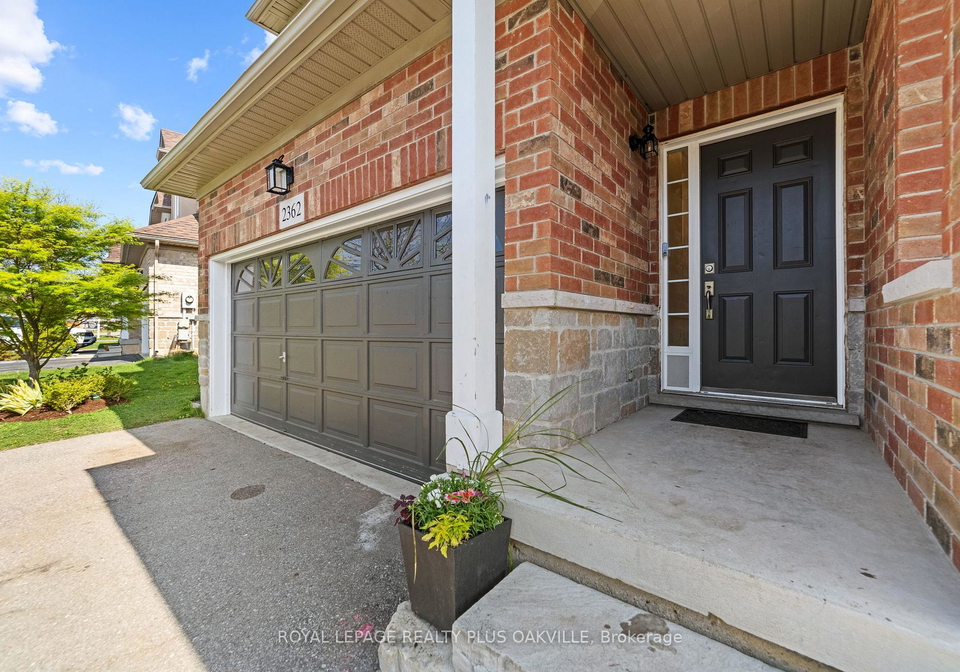 2362-stone-glen-crescent-oakville-ontario-w12189972
