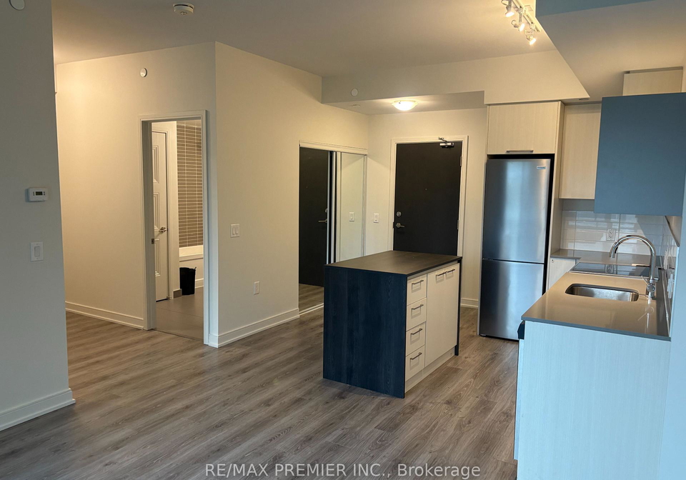 25-neighbourhood-lane-etobicoke-ontario-w12190964