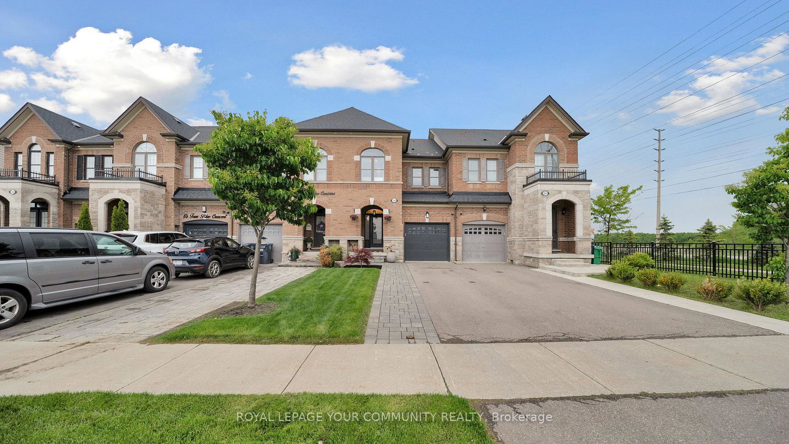 18-true-blue-crescent-caledon-ontario-w12191386