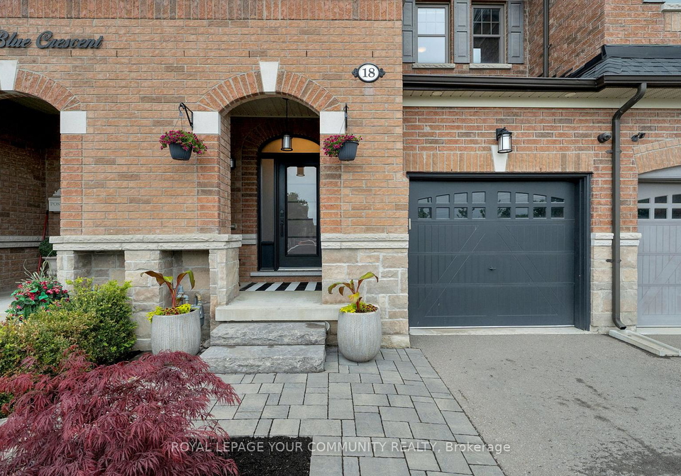 18-true-blue-crescent-caledon-ontario-w12191386