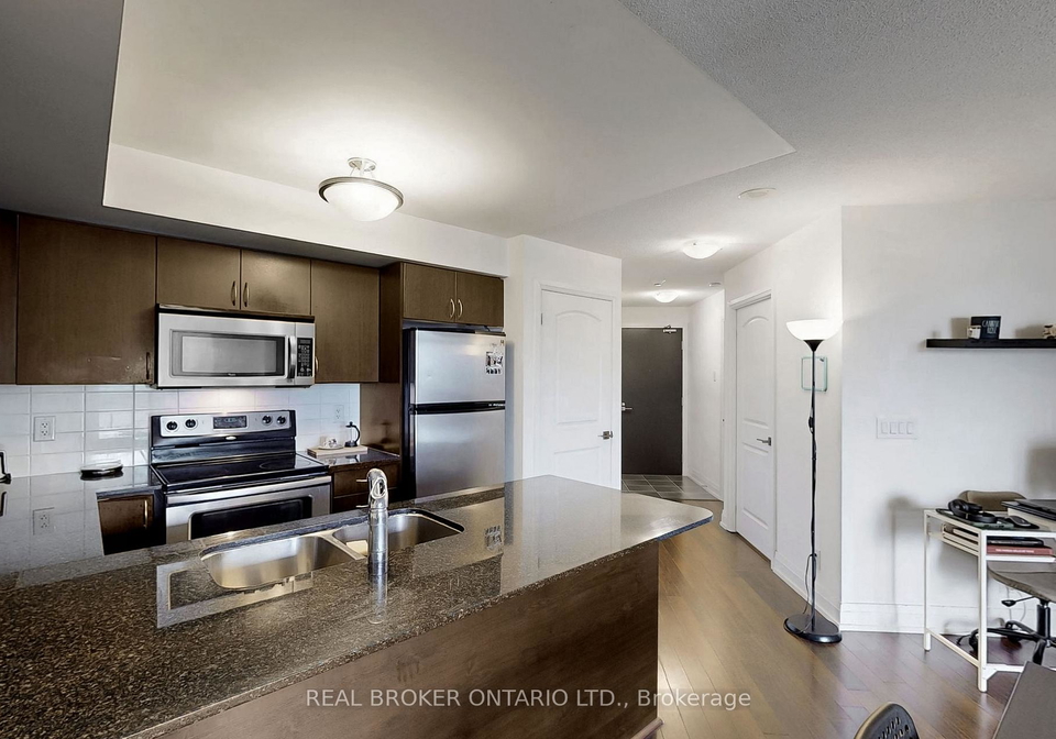 1060-sheppard-avenue-w-york-ontario-w12191396