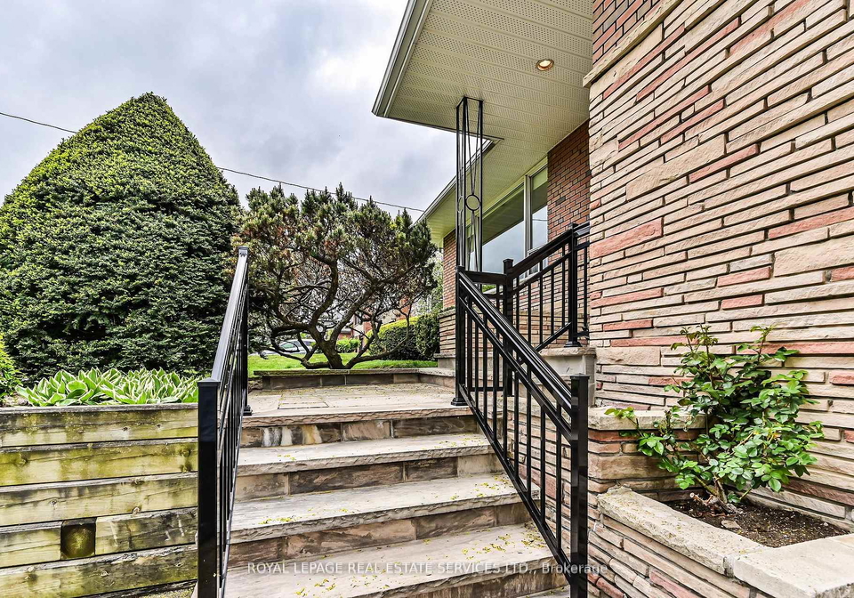 20-munhall-road-etobicoke-ontario-w12191812