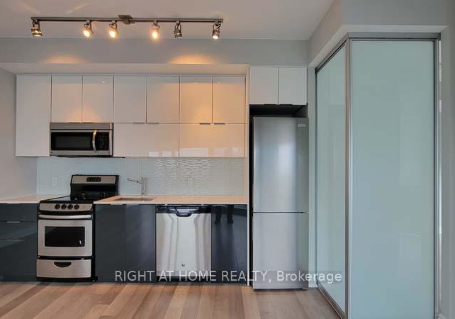 80-marine-parade-drive-etobicoke-ontario-w12191841