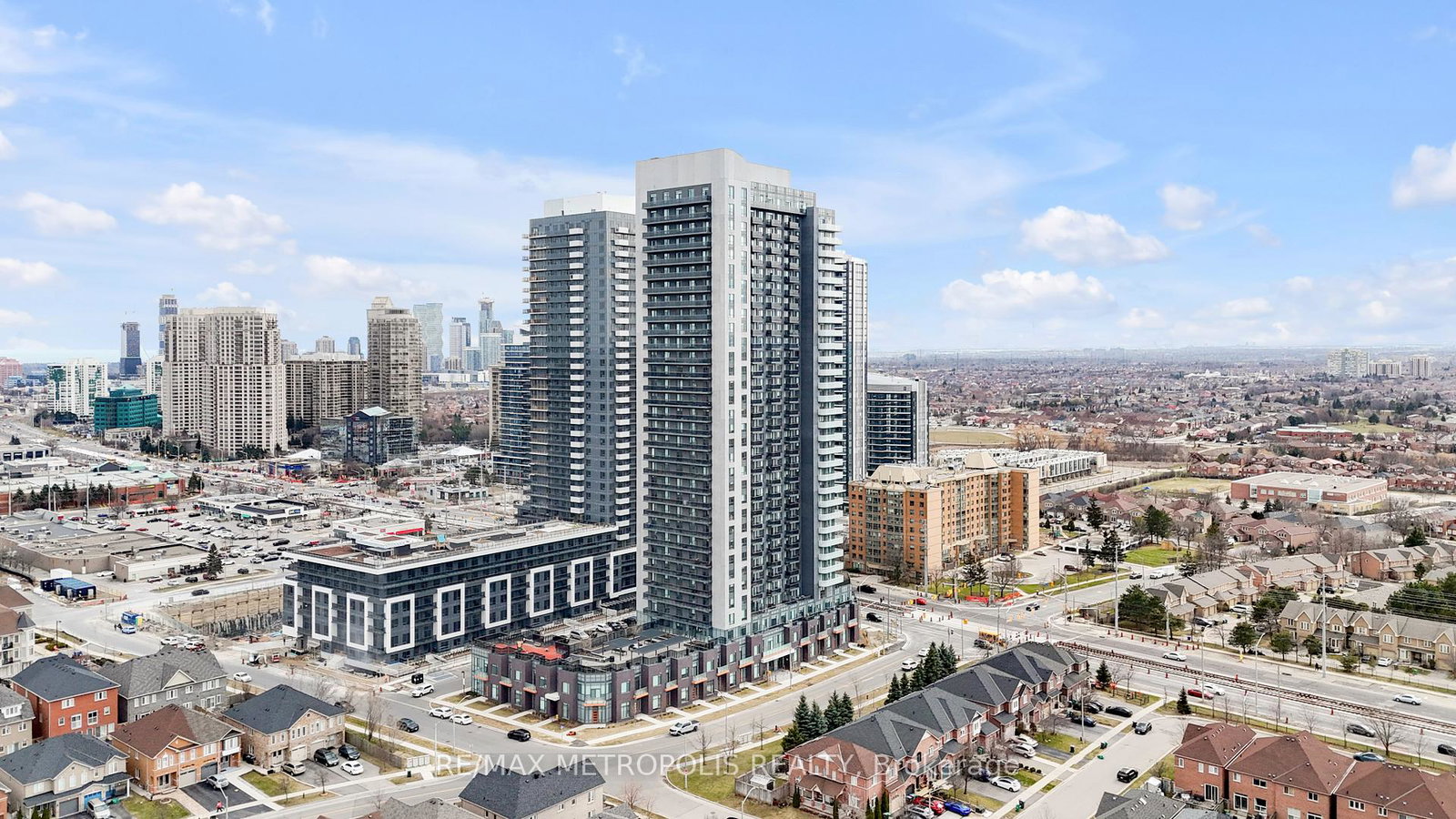 8-nahani-way-mississauga-ontario-w12191936