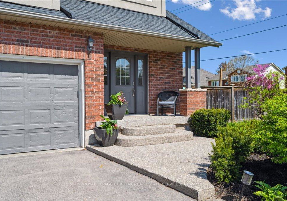 3299-star-lane-burlington-ontario-w12192147