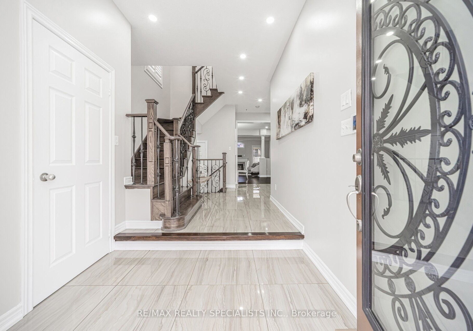 102-chalkfarm-crescent-brampton-ontario-w12192280