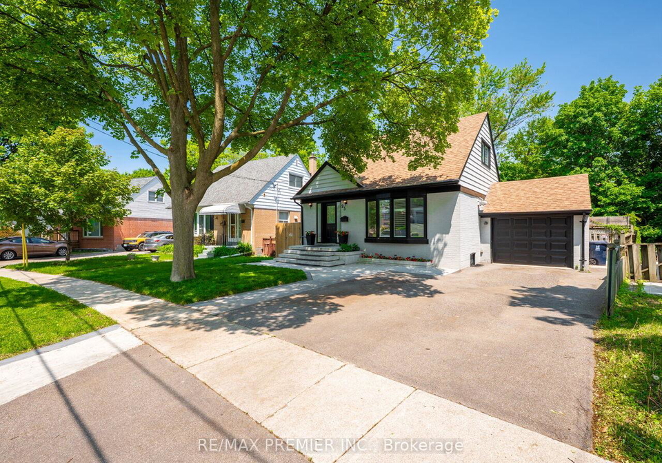 95-clearbrooke-circle-etobicoke-ontario-w12192588