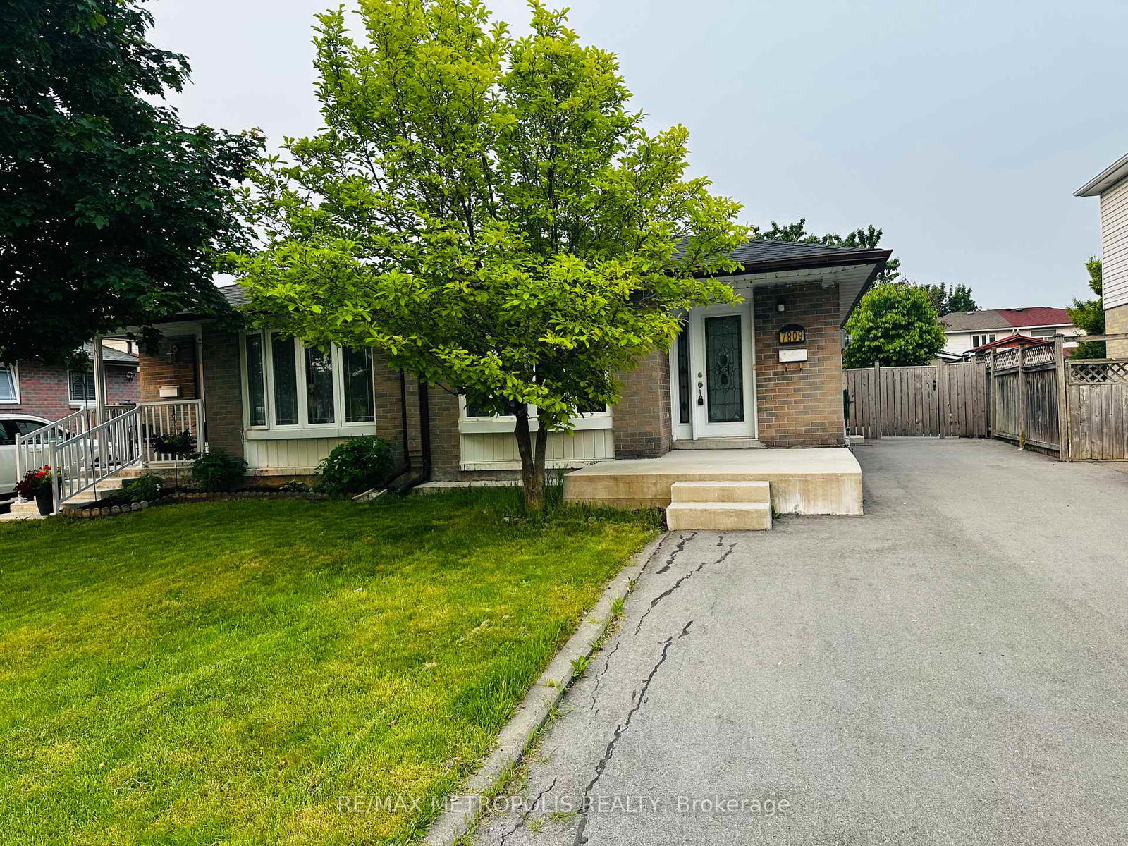 7809-priory-crescent-mississauga-ontario-w12192763