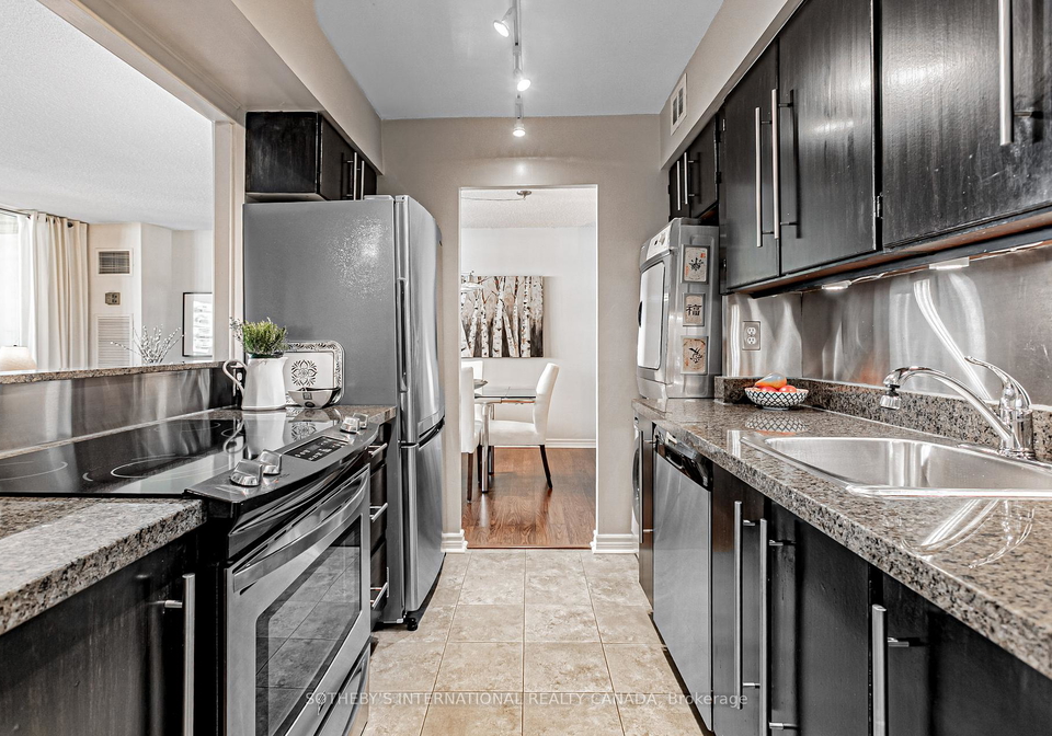 50-quebec-avenue-toronto-ontario-w12193397