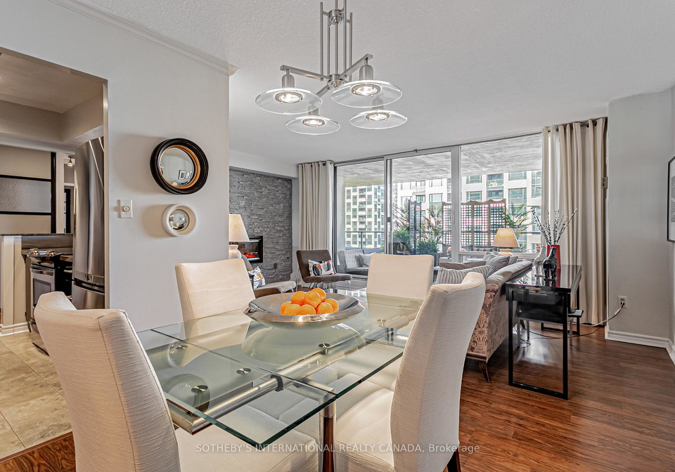 50-quebec-avenue-toronto-ontario-w12193397