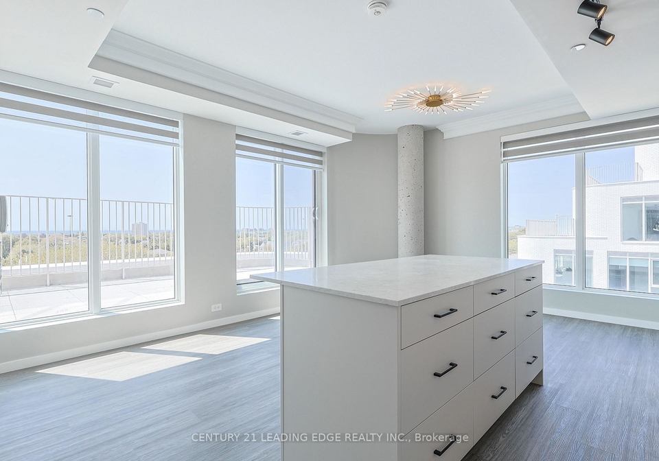 689-the-queensway-etobicoke-ontario-w12193702