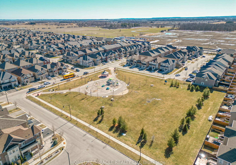 26-hogan-manor-drive-brampton-ontario-w12193895