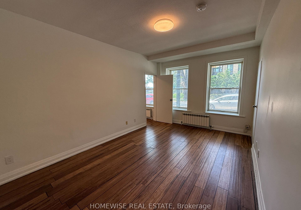 1-triller-avenue-toronto-ontario-w12194433