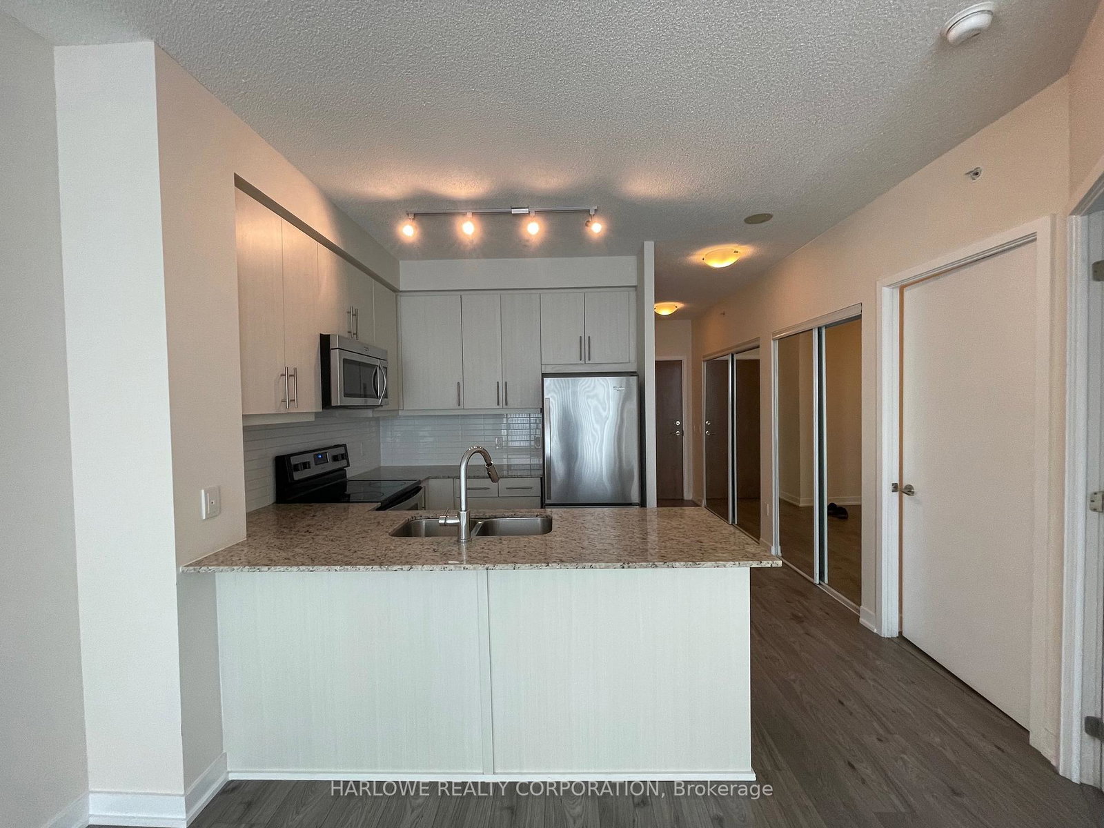 3975-grand-park-drive-mississauga-ontario-w12195206