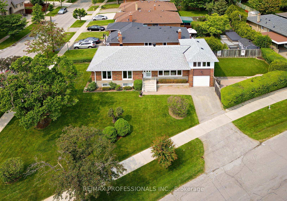 14-baskerville-crescent-etobicoke-ontario-w12195351