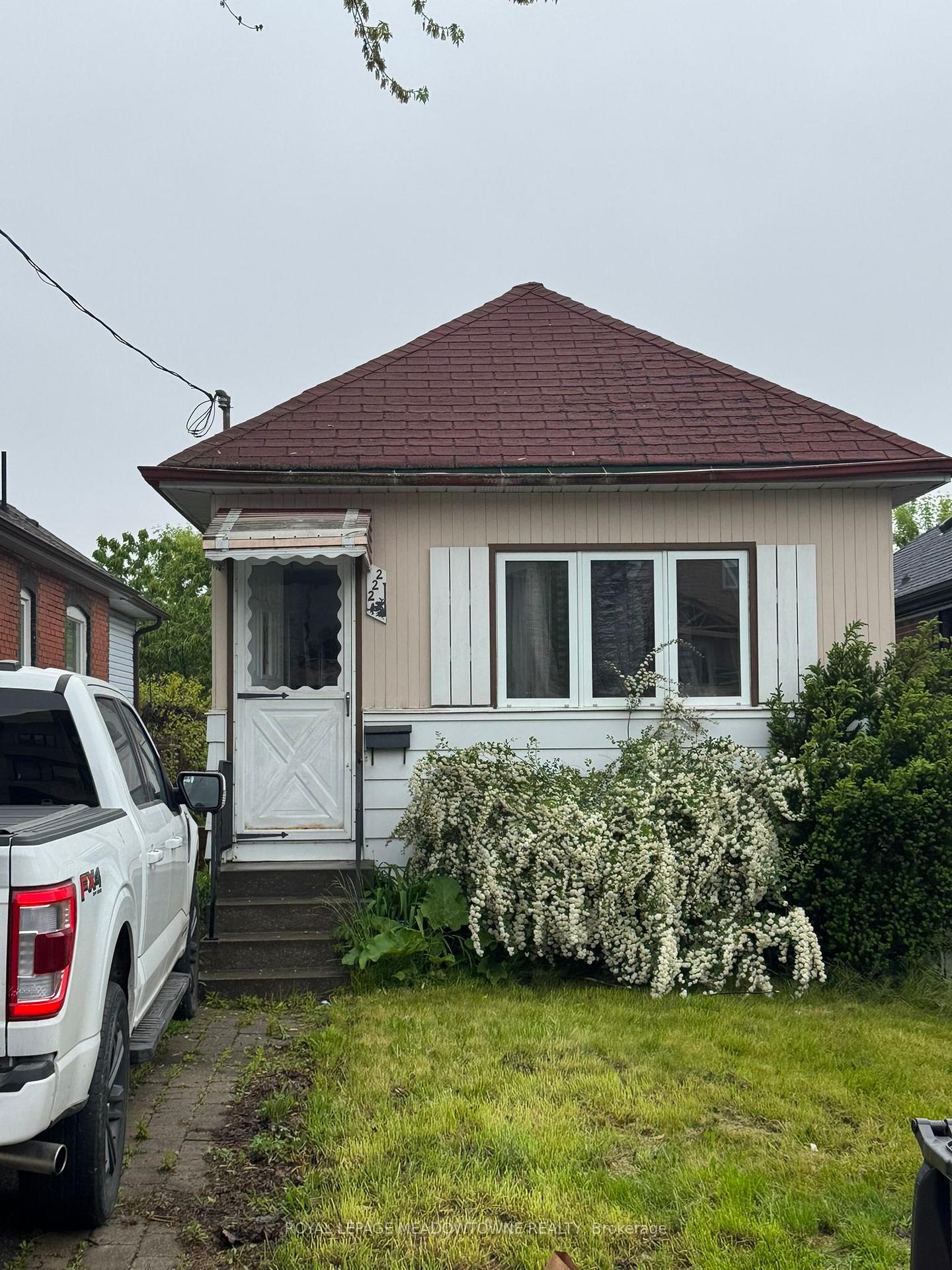 222-belgravia-avenue-north-york-ontario-w12195373