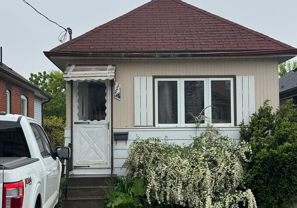 222-belgravia-avenue-north-york-ontario-w12195373