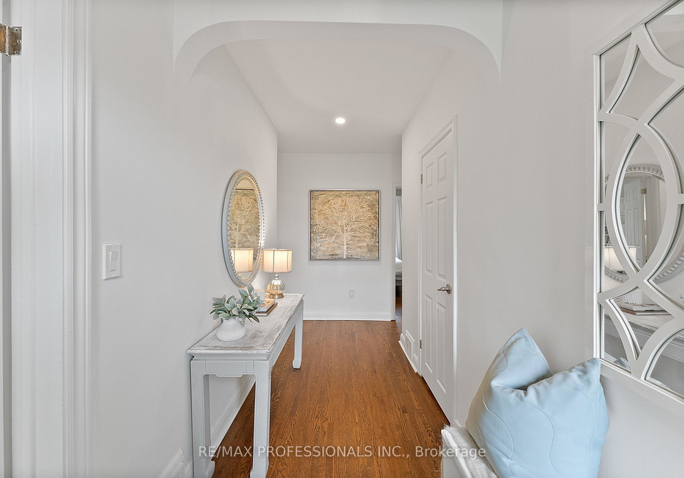 6-greening-crescent-etobicoke-ontario-w12195424