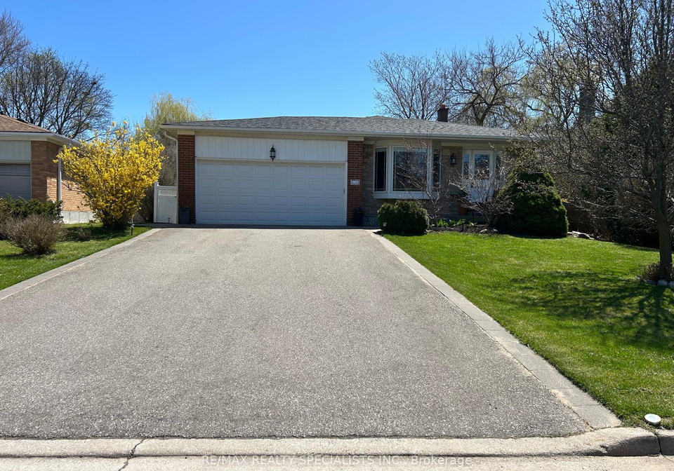 2318-yolanda-drive-oakville-ontario-w12195428
