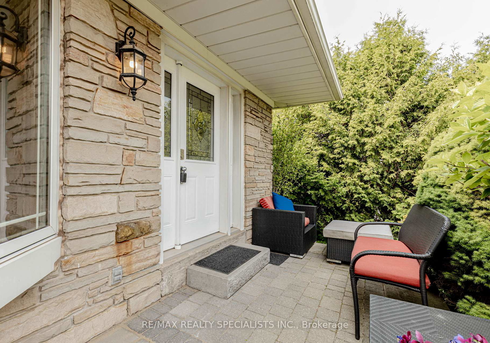 2318-yolanda-drive-oakville-ontario-w12195428