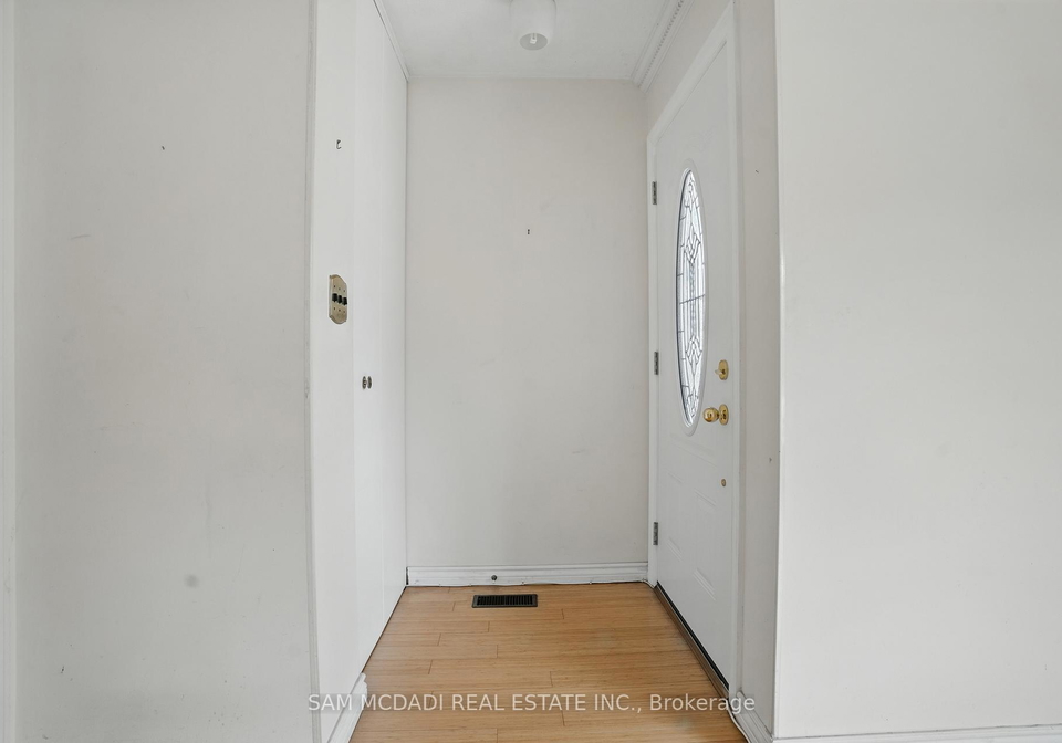 1179-gripsholm-road-mississauga-ontario-w12195594