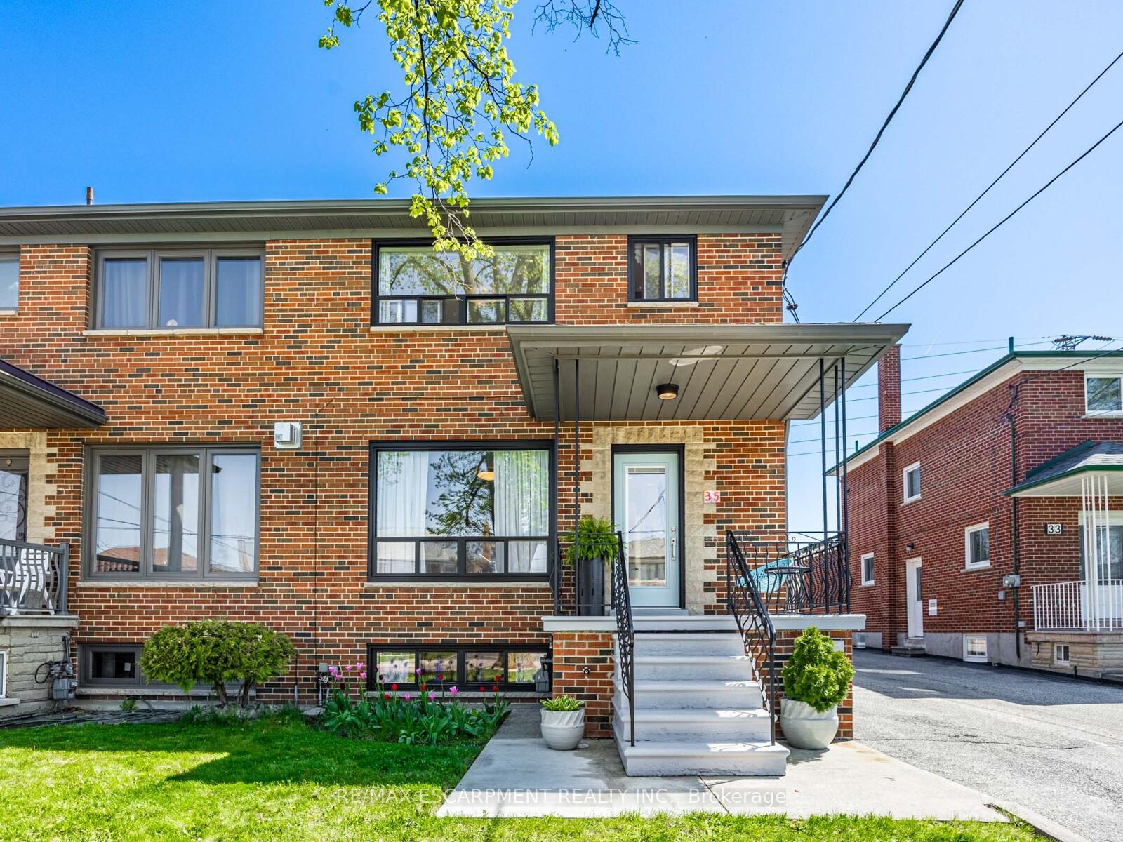 35-woodenhill-court-toronto-ontario-w12196314