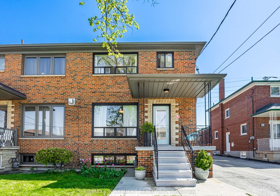 35-woodenhill-court-toronto-ontario-w12196314