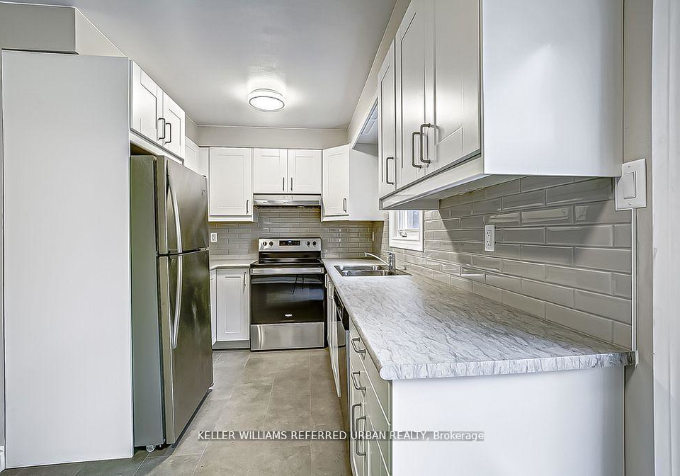 42-forest-point-drive-north-york-ontario-w12196389