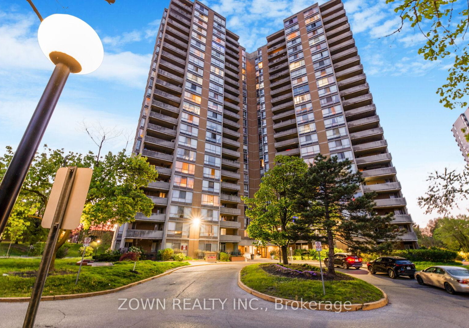 10-martha-eaton-way-north-york-ontario-w12196456