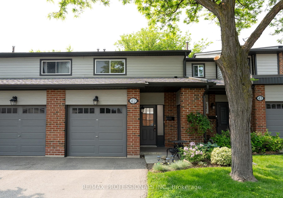 525-meadows-boulevard-mississauga-ontario-w12196781