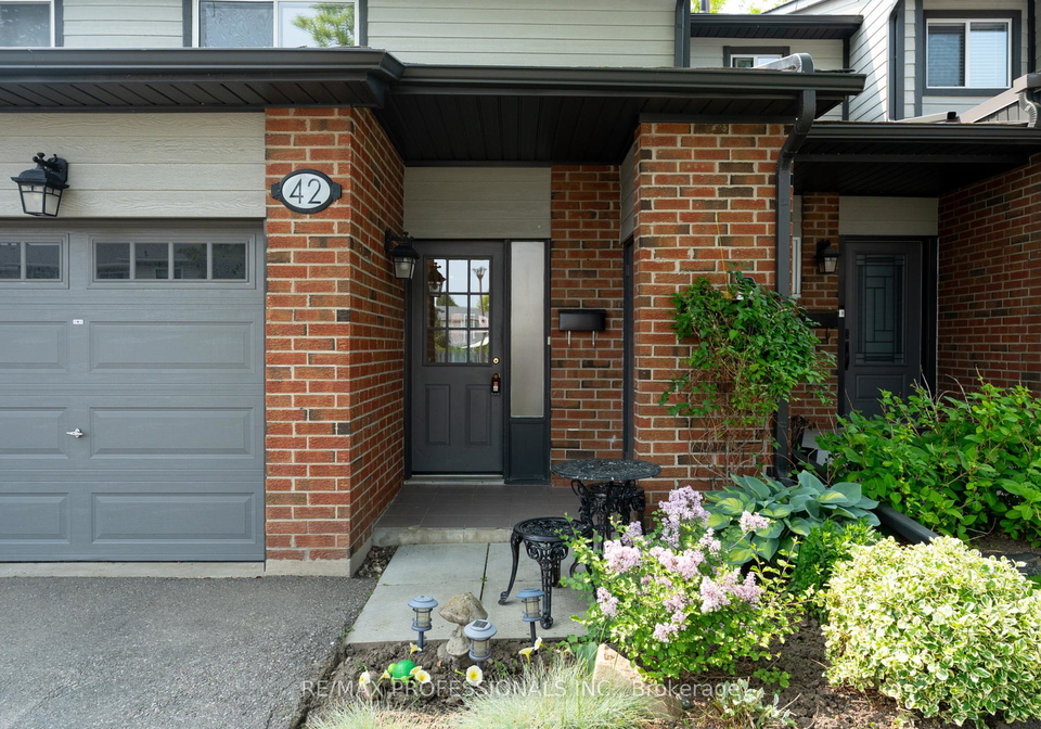 525-meadows-boulevard-mississauga-ontario-w12196781