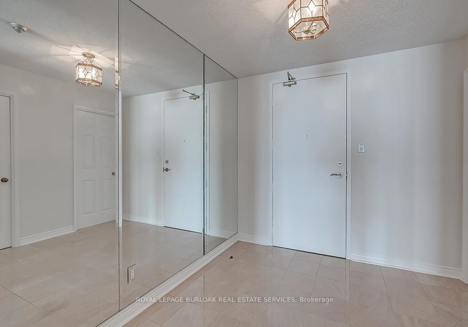 2190-lakeshore-road-burlington-ontario-w12197235