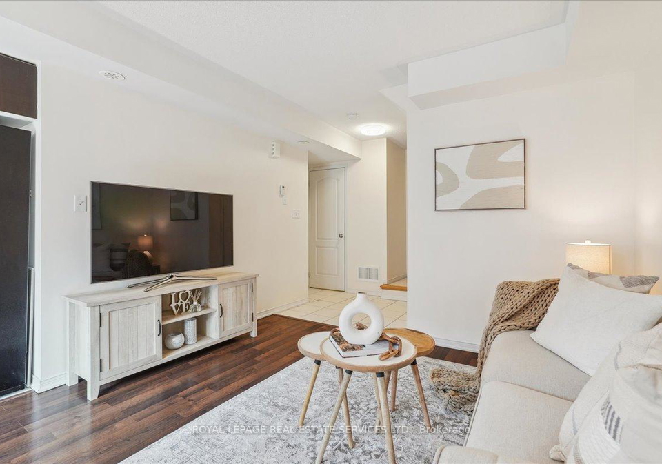 2464-post-road-oakville-ontario-w12197446
