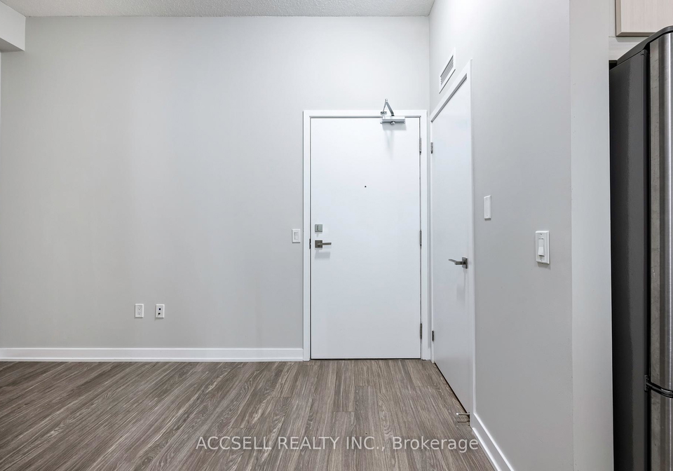 4055-parkside-village-drive-mississauga-ontario-w12197630