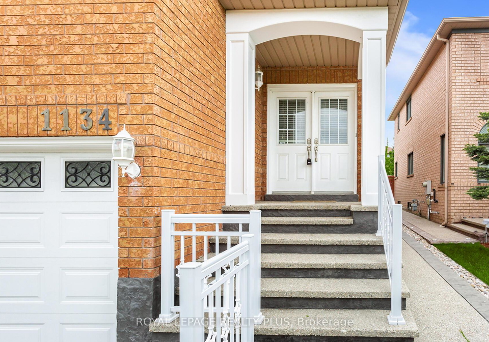 1134-blueheron-boulevard-mississauga-ontario-w12197816