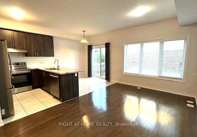 400-athabasca-common-drive-oakville-ontario-w12198095