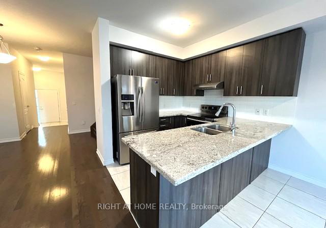 400-athabasca-common-drive-oakville-ontario-w12198095