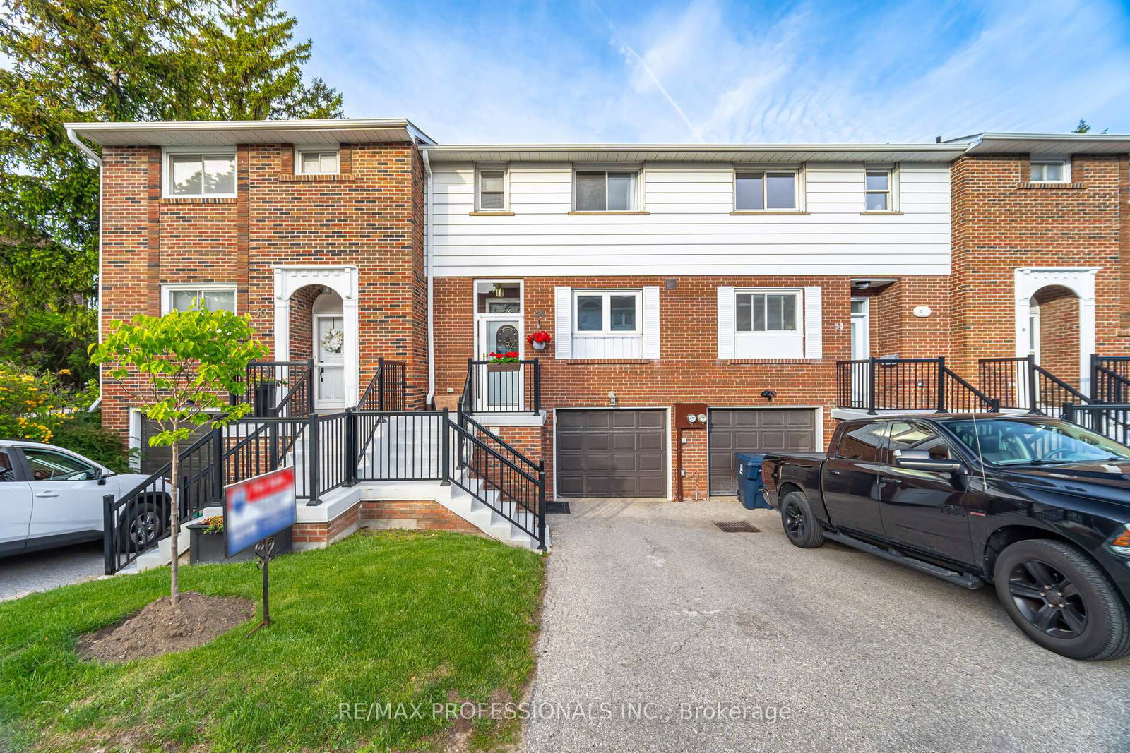 582-renforth-drive-etobicoke-ontario-w12198172